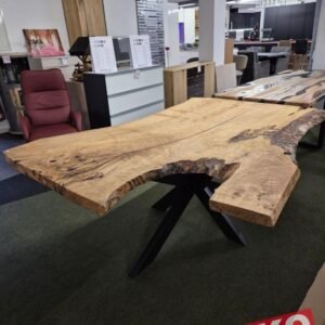 24111601 Esstisch 133 × 200 cm Wildesche massiv mit Spider-Fuß – Produktansicht 1