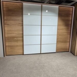 CARDIFF Kleiderschrank 330 cm Eiche/Glas Weiß von Wiemann – – Produktansicht 1