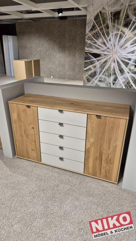 CARDIFF Kombikommode 141 cm Eiche Bianco/Glas Champagner von Wiemann – – Produktansicht 1