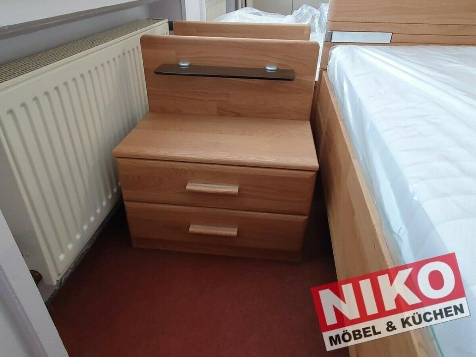 MÜNSTER Nachtkonsolen Paar Eiche mit Paneelen und Beleuchtung von Wiemann – – Produktansicht 1