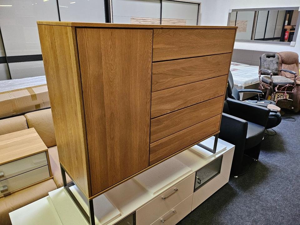 Wiemann Kommode Eiche Teilmassiv Neu Ausstellungsstück by Starmöbel – Originalfoto 2