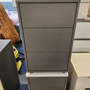 Wiemann Nachtschrank Phönix 3 Schub Grafit by Starmöbel – Originalfoto 1