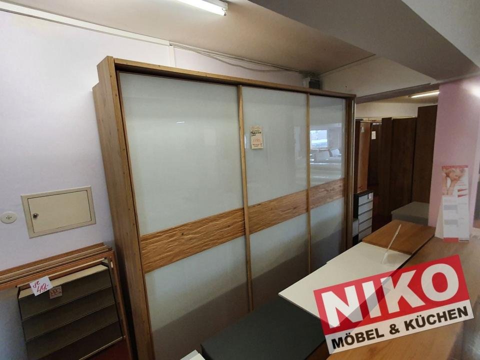 TORONTO Kleiderschrank 300cm Wiemann Ausstellungsstück by NIKO – Detailansicht 2