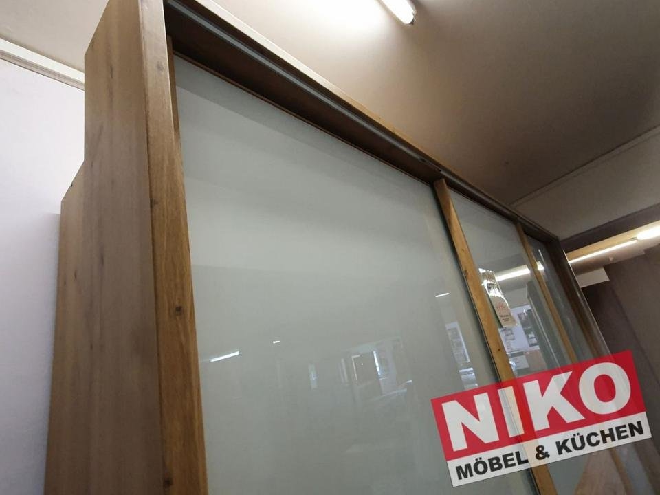 TORONTO Kleiderschrank 300cm Wiemann Ausstellungsstück by NIKO – Detailansicht 3