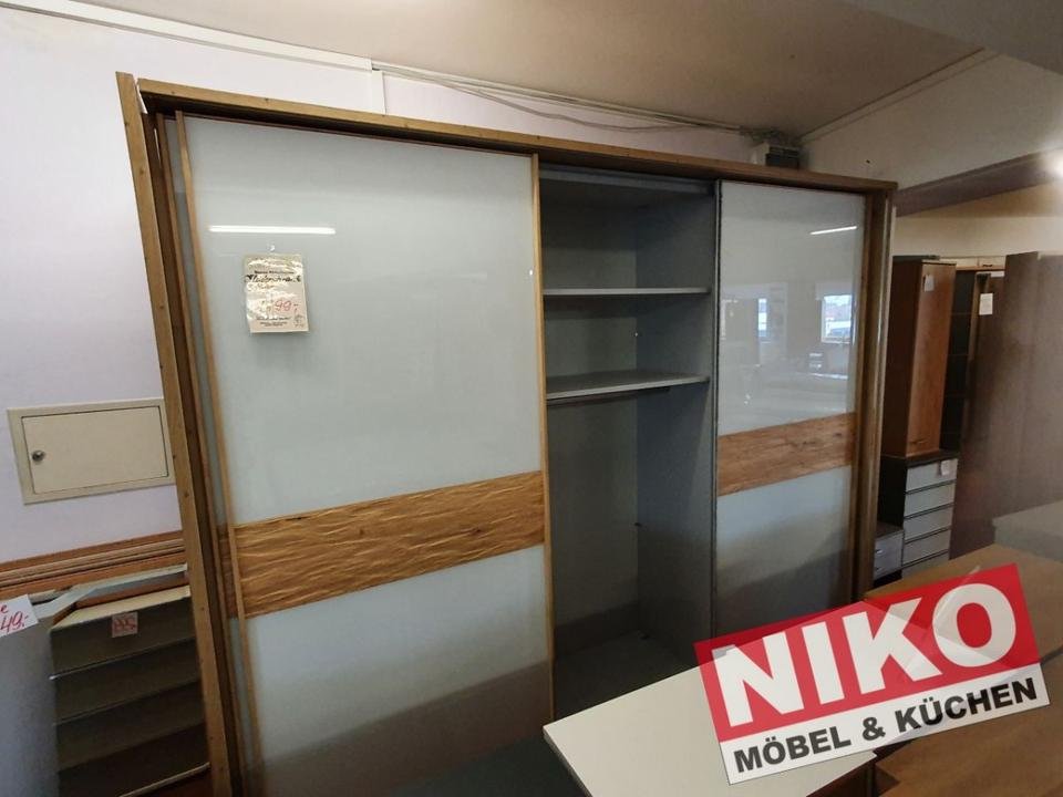 TORONTO Kleiderschrank 300cm Wiemann Ausstellungsstück by NIKO – Detailansicht 5