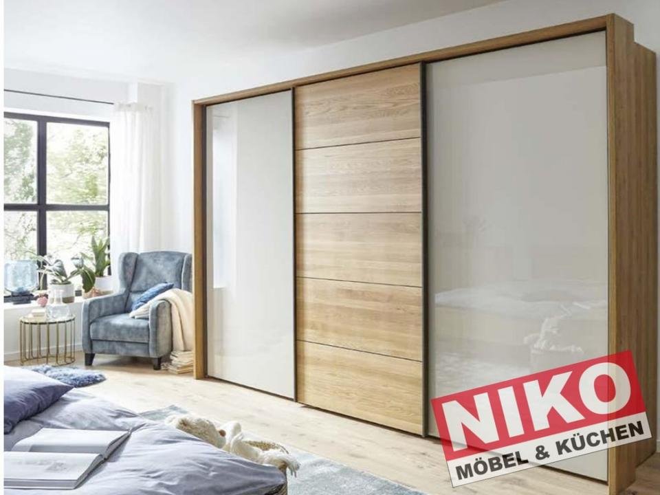 LENOS Kleiderschrank 3m Wiemann Ausstellungsstück by NIKO – Produktansicht 1