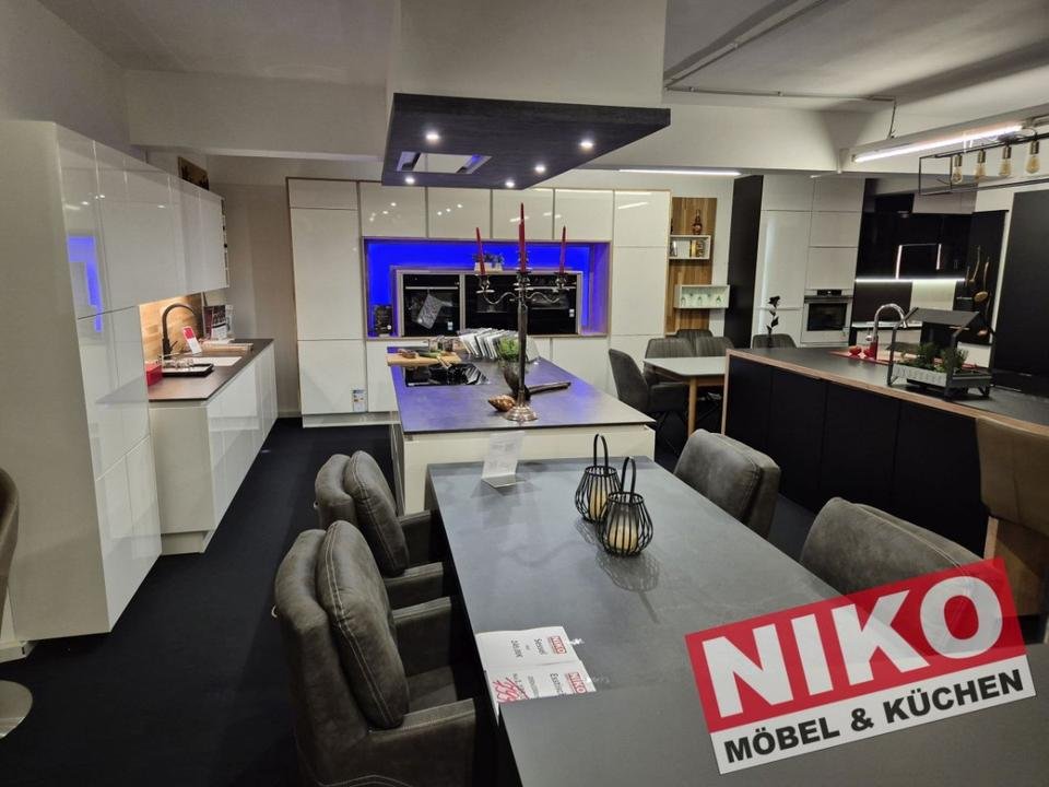 IMOLA W Kleiderschrank 250 cm Graphit/Glas Graphit mit Spiegel Ausstellungsstück by NIKO