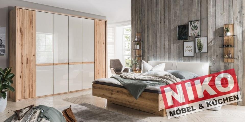 LIVORNO Schlafzimmer-Serie Kernbuche von Wiemann – individuell planbar by NIKO – Detailansicht 3