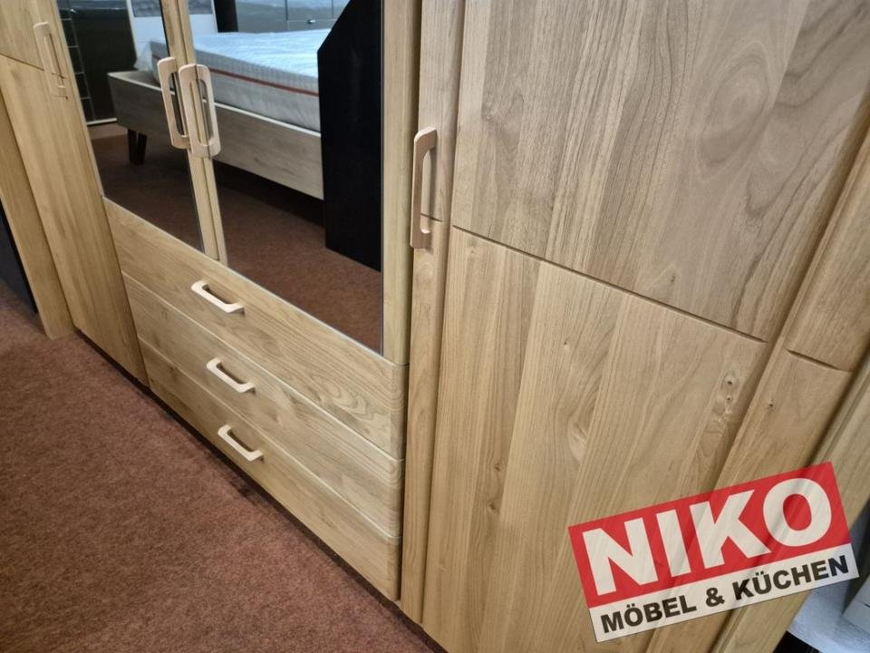LIDO Kleiderschrank 2m Erle Wiemann Ausstellungsstück by NIKO – Detailansicht 3