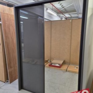 MIAMI Kleiderschrank 1,5m Wiemann Ausstellungsstück by NIKO – Produktansicht 1