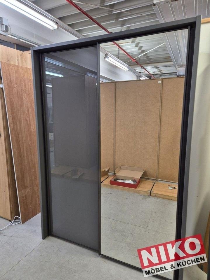 MIAMI Kleiderschrank 1,5m Wiemann Ausstellungsstück by NIKO – Produktansicht 1