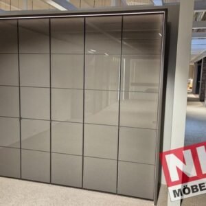 QUITO Kleiderschrank 2,5m Wiemann Ausstellungsstück by NIKO – Produktansicht 1