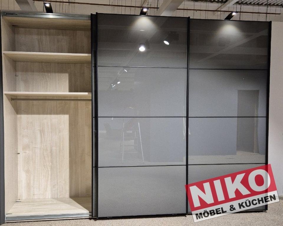 PHOENIX Kleiderschrank 2,5m Ausstellungsstück by NIKO – Detailansicht 3