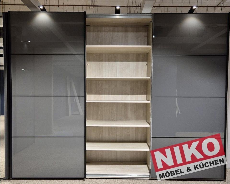 PHOENIX Kleiderschrank 2,5m Ausstellungsstück by NIKO – Detailansicht 4