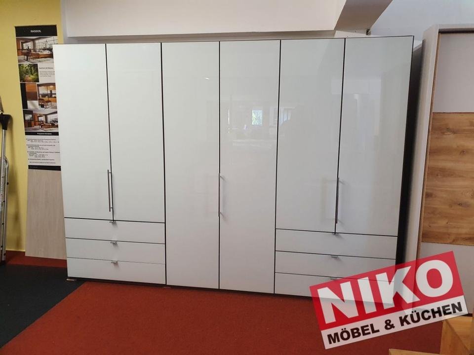 WIEMANN LOFT Kleiderschrank 3 m Weiß – Ausstellungsstück – Detailansicht 2