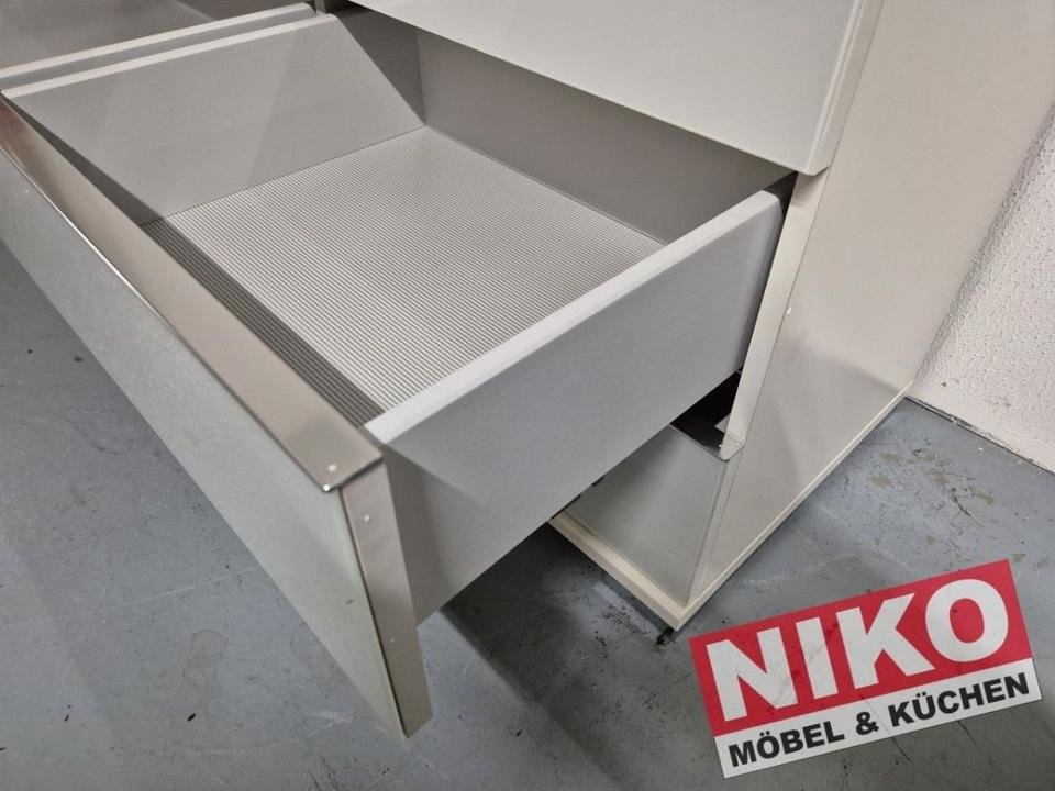 SALA Kommode weiß Musterring Ausstellungsstück by NIKO – Detailansicht 4