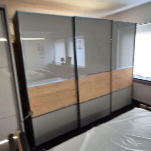DAYTONA Kleiderschrank 300 cm Eiche/Glas Kieselgrau – Produktansicht 1