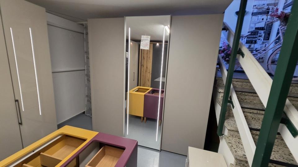 MACAO Kleiderschrank 2,25m Wiemann Ausstellungsstück by NIKO – Detailansicht 2