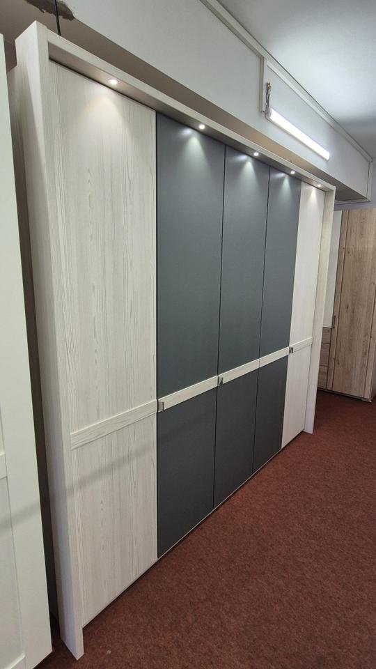 NIKO-1609 Kleiderschrank 2,5m Wiemann Ausstellungsstück by NIKO – Produktansicht 1