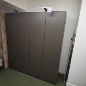 NIKO-2108 Kleiderschrank 2 M Ausstellungsstück Wiemann by NIKO – Produktansicht 1